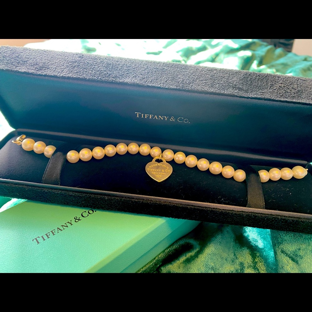 Tiffany & Co pearl bracelet